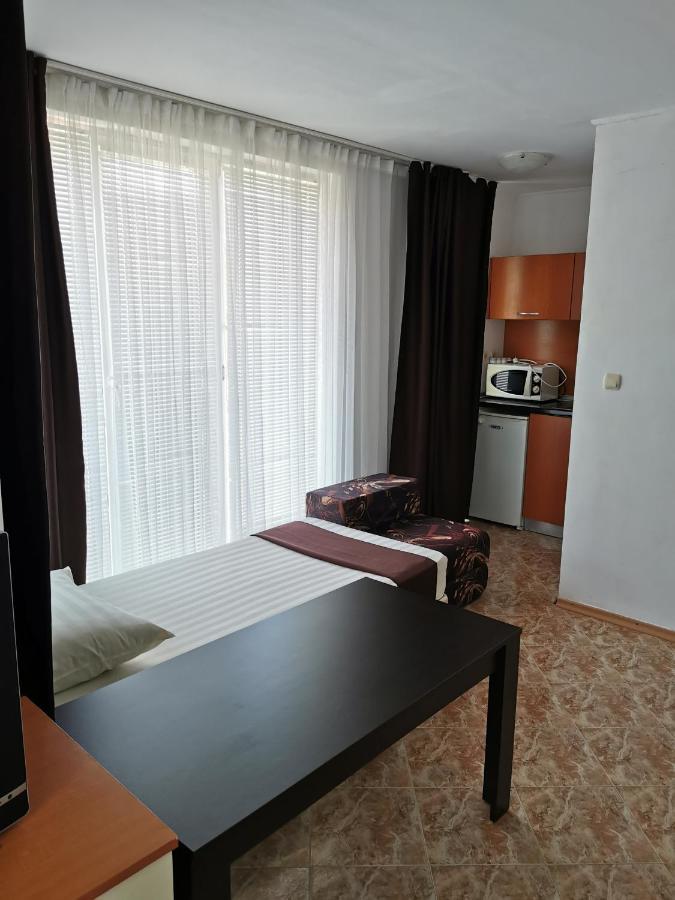 Jelezchevi Guest Rooms Primorsko Luaran gambar