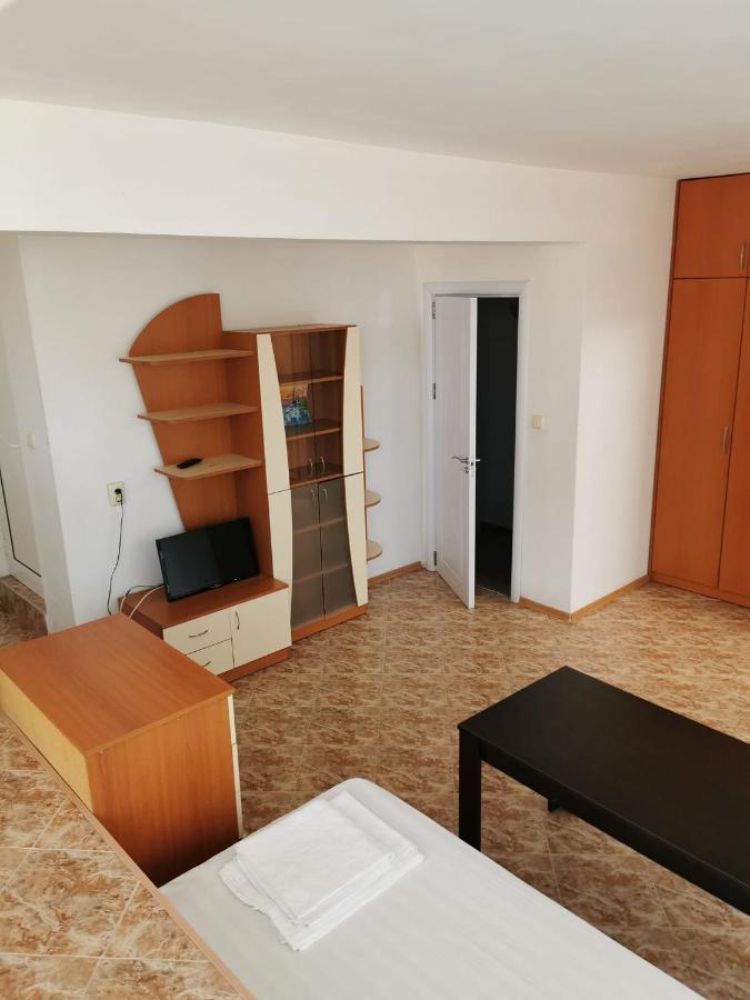 Jelezchevi Guest Rooms Primorsko Luaran gambar
