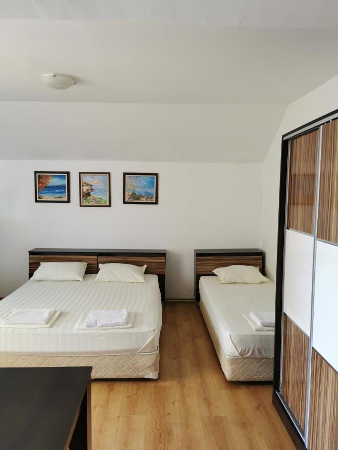 Jelezchevi Guest Rooms Primorsko Luaran gambar