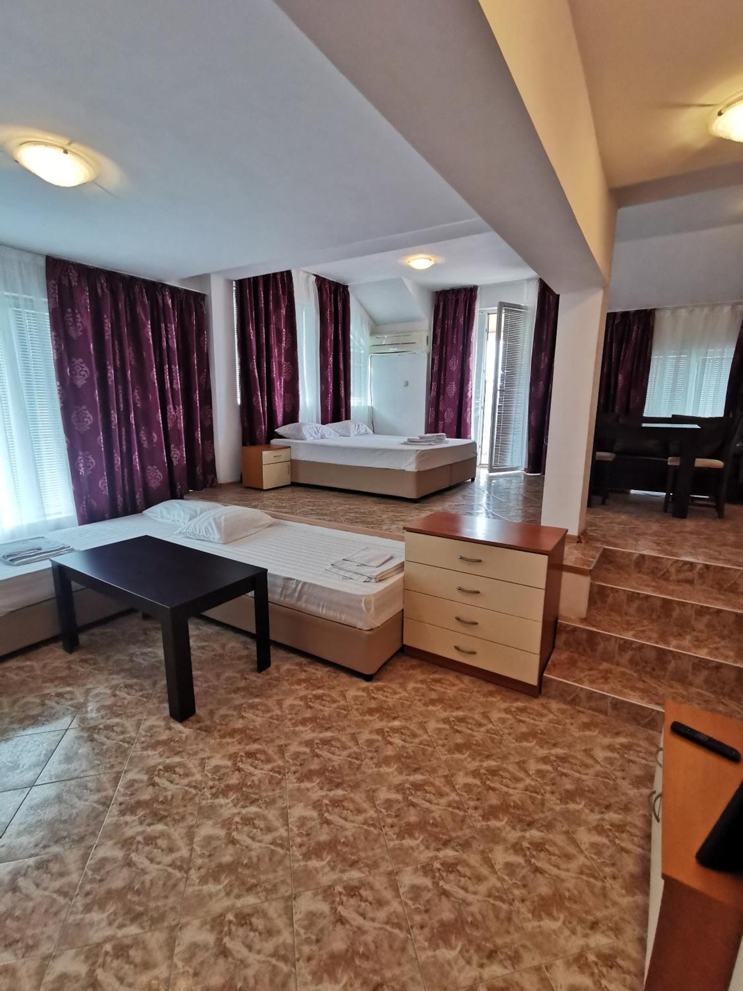 Jelezchevi Guest Rooms Primorsko Luaran gambar